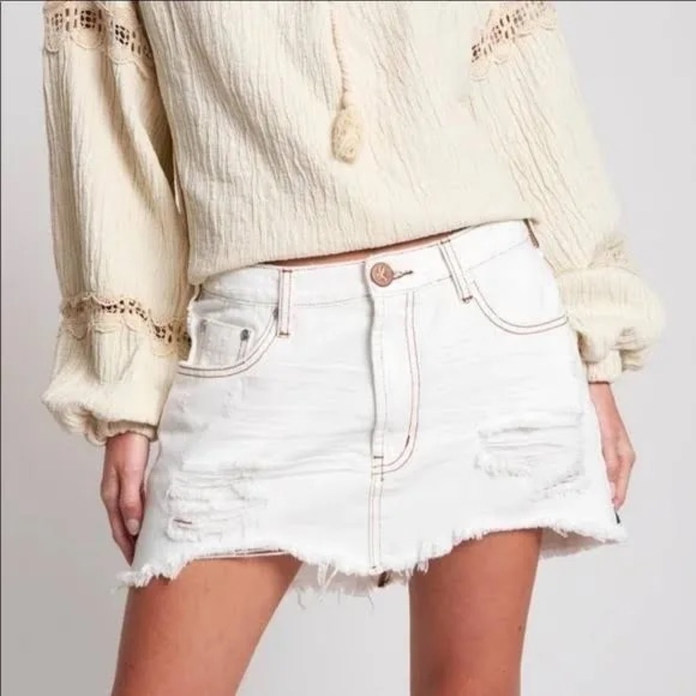 $118 RARE NWT One Teaspoon (Free People) Denim White Junkyard Skirt Size 28